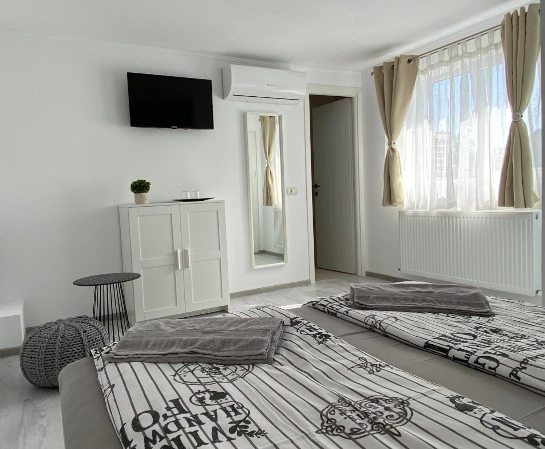 קורטאה דה ארגס Four Rooms מראה חיצוני תמונה